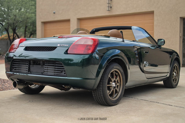 Used 2002 Toyota MR2 RWD image 8