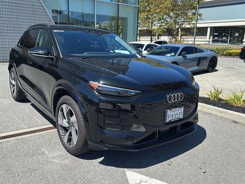 Used 2025 Audi Q6 e-tron Premium Plus AWD/4WD image 4