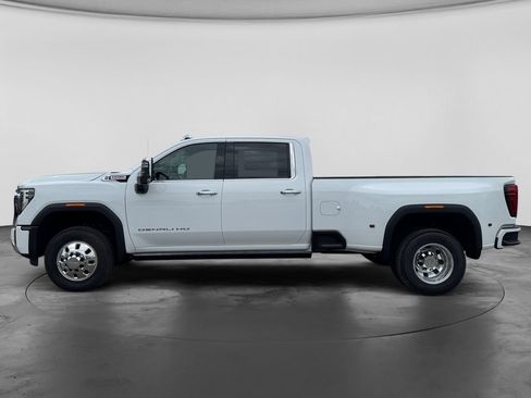 New 2026 GMC Sierra 3500 Denali w/ Denali Reserve Package AWD/4WD image 4