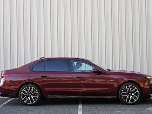 Used 2023 BMW 760i xDrive AWD/4WD image 61