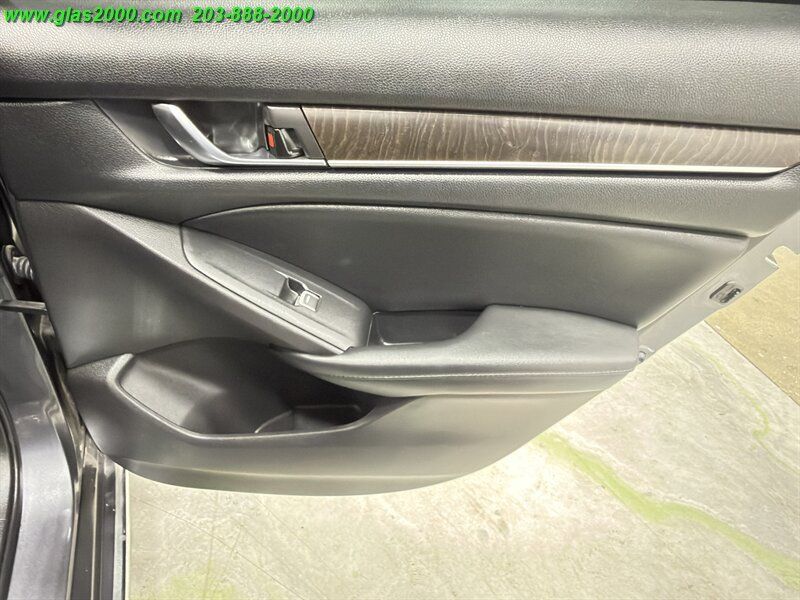 Used 2022 Honda Accord EX-L image 32