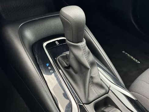 Used 2022 Toyota Corolla LE FWD image 33