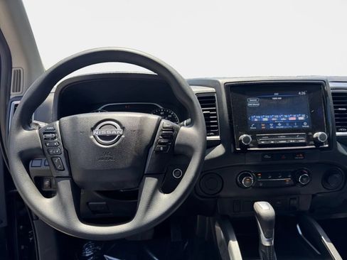 Used 2023 Nissan Frontier SV w/ Technology Package RWD image 12