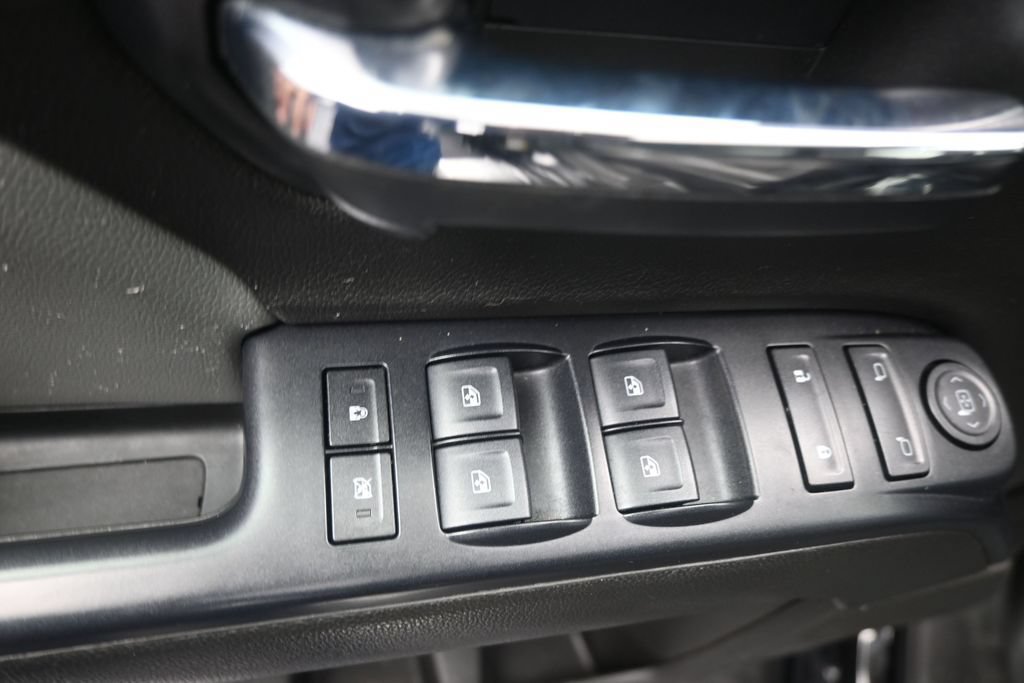 Used 2018 Chevrolet Silverado 1500 Custom RWD image 12