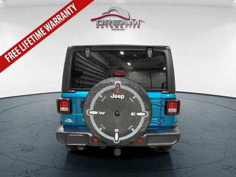Used 2019 Jeep Wrangler Unlimited Sahara AWD/4WD image 18
