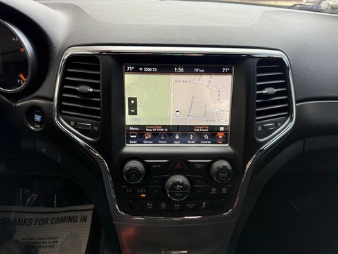 Used 2018 Jeep Grand Cherokee Altitude AWD/4WD image 14