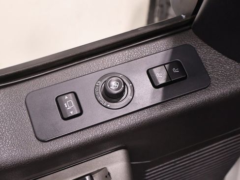 Used 2016 Ford F250 Lariat w/ Lariat Ultimate Package image 13