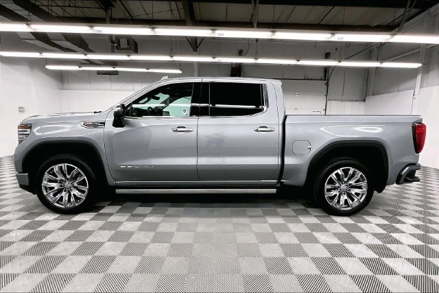 Used 2023 GMC Sierra 1500 Denali w/ Denali Reserve Package AWD/4WD image 15