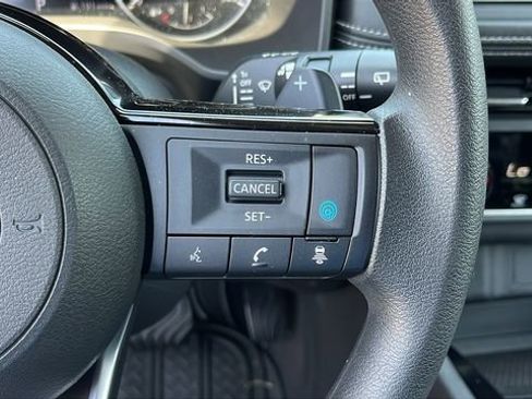Used 2023 Nissan Rogue SV AWD/4WD image 13