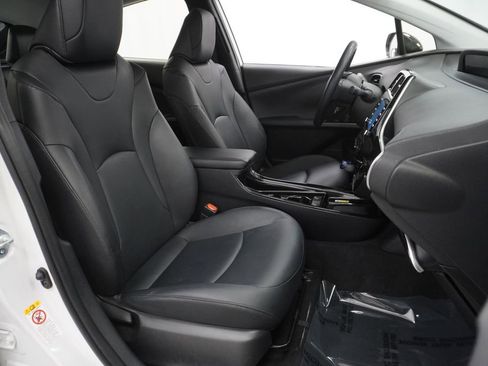 Used 2022 Toyota Prius FWD image 46