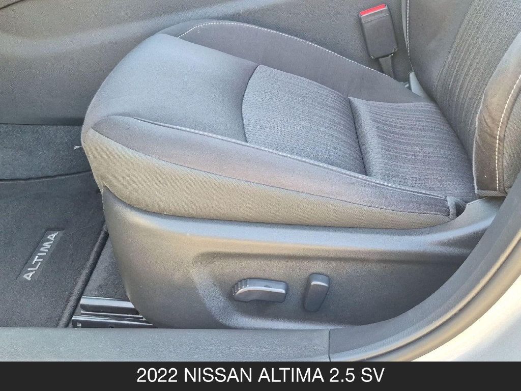 Used 2022 Nissan Altima 2.5 SV FWD image 15