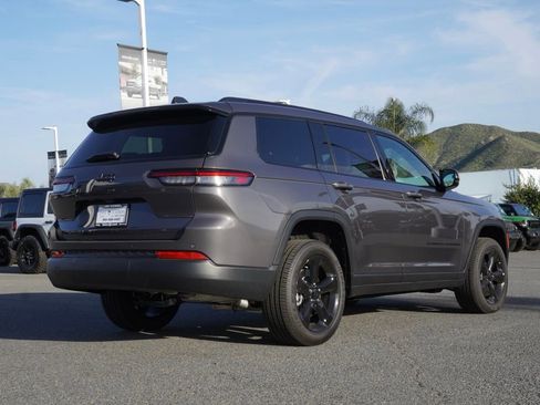 New 2025 Jeep Grand Cherokee L Altitude image 4