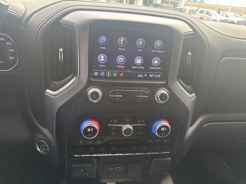 Used 2019 GMC Sierra 1500 SLT w/ SLT Premium Package image 9