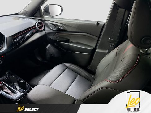 Used 2025 Chevrolet Trax RS w/ Driver Confidence Package FWD image 25