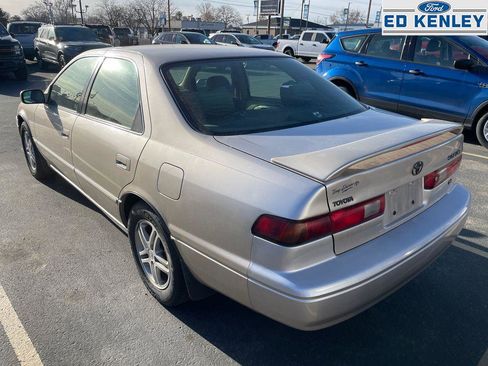 Used 1999 Toyota Camry LE image 3