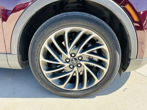 Used 2020 Lincoln Nautilus Reserve AWD/4WD image 46