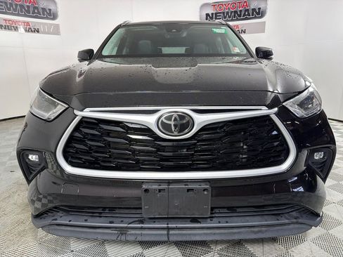 Used 2021 Toyota Highlander XLE image 9