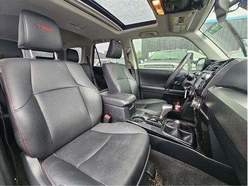 Used 2019 Toyota 4Runner TRD Off-Road Premium AWD/4WD image 4