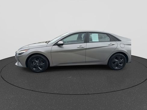 Certified 2023 Hyundai Elantra SEL FWD image 5