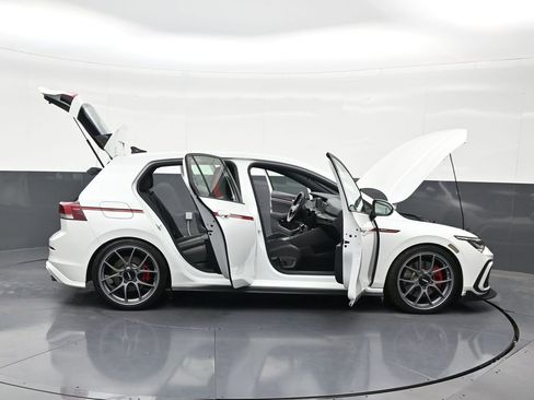 Used 2022 Volkswagen GTI S FWD image 31