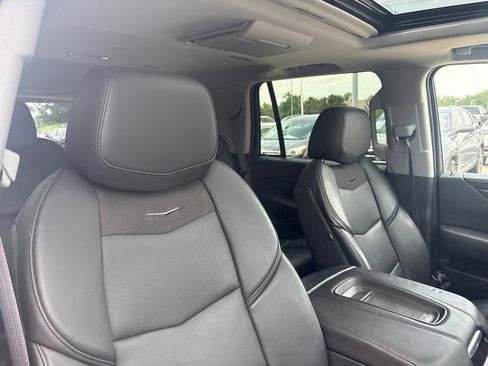 Used 2015 Cadillac Escalade Premium AWD/4WD image 28