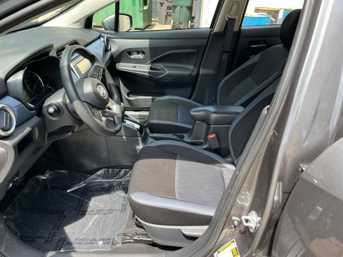 Used 2025 Nissan Versa SV image 22