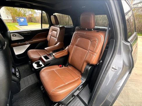 Used 2023 Lincoln Aviator Reserve w/ Equipment Group 201A image 34