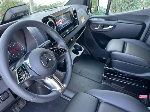 New 2026 Mercedes-Benz Sprinter 2500 image 10