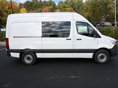 Used 2026 Mercedes-Benz Sprinter 2500 image 25