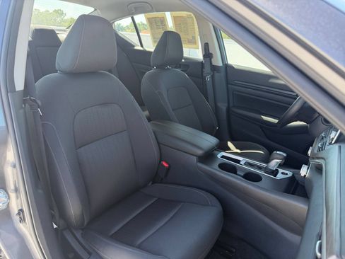 Used 2026 Nissan Altima 2.5 SV FWD image 31