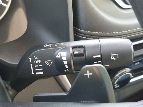 Used 2023 Nissan Rogue S image 21