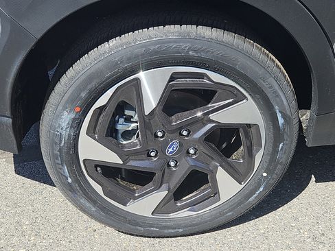 New 2025 Subaru Crosstrek 2.5i Limited image 3