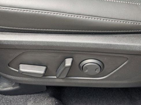 Used 2024 Kia Sorento SX image 13