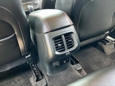 Used 2015 Jeep Cherokee Trailhawk w/ Comfort/Convenience Group AWD/4WD image 33