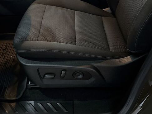 Used 2023 Chevrolet Colorado LT w/ LT Convenience Package II image 20