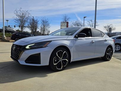 Used 2023 Nissan Altima 2.5 SR