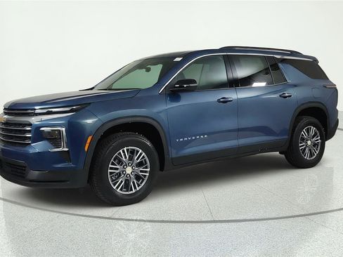 New 2026 Chevrolet Traverse LT FWD image 2