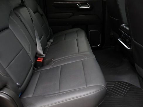 Used 2022 Chevrolet Silverado 1500 LTZ w/ LTZ Premium Package AWD/4WD image 16