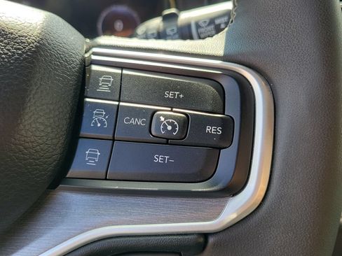 Used 2025 Jeep Wagoneer 2WD w/ Premium Group I image 22