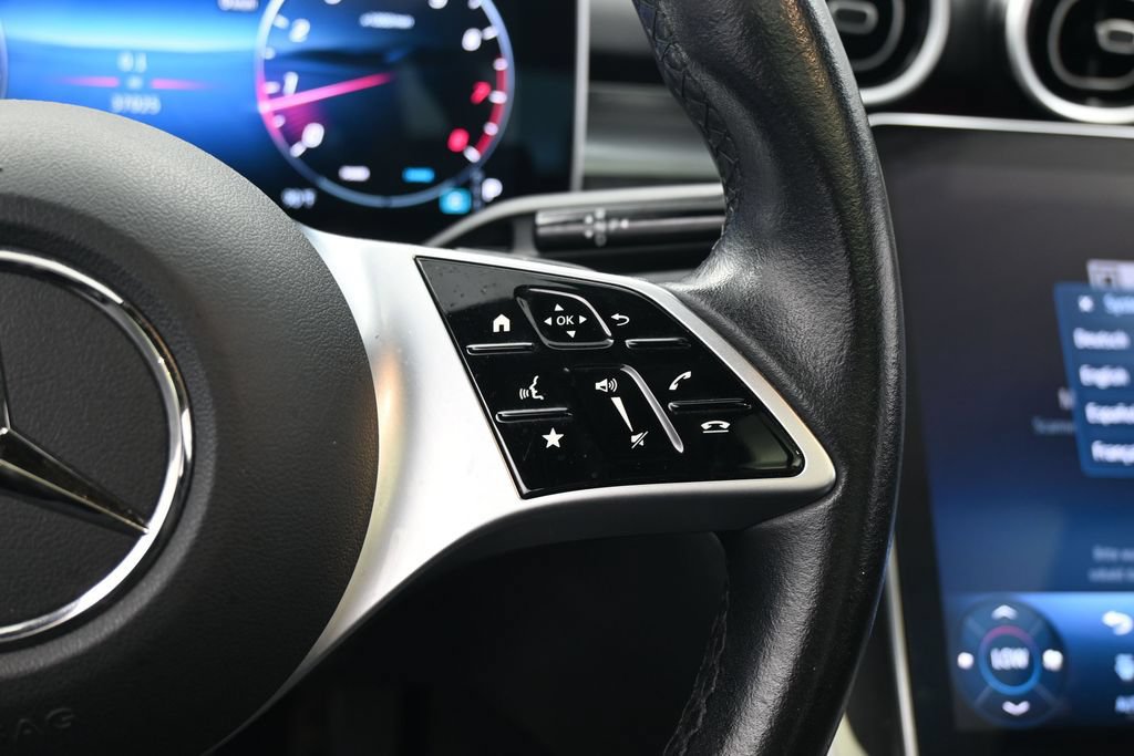 Used 2025 Mercedes-Benz C 300 Sedan image 23