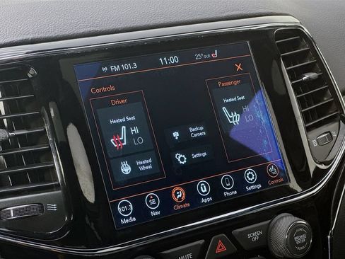 Used 2020 Jeep Grand Cherokee Limited AWD/4WD image 23