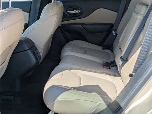 Used 2015 Jeep Cherokee Limited w/ Luxury Group image 17