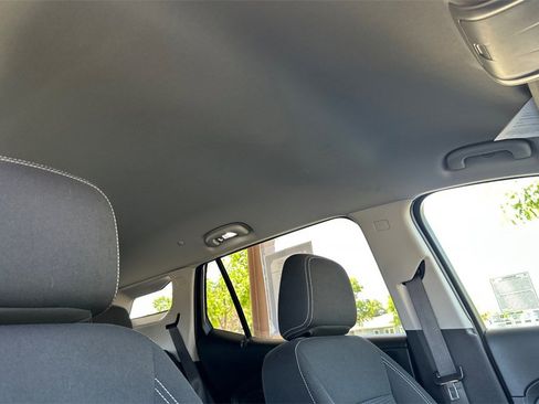 Used 2022 GMC Terrain SLE w/ LPO, Floor Liner Package image 23