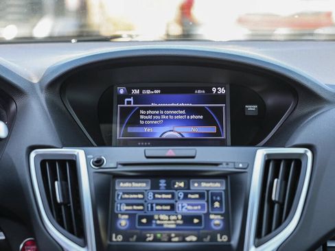 Used 2015 Acura TLX V6 w/ Technology Package FWD image 4