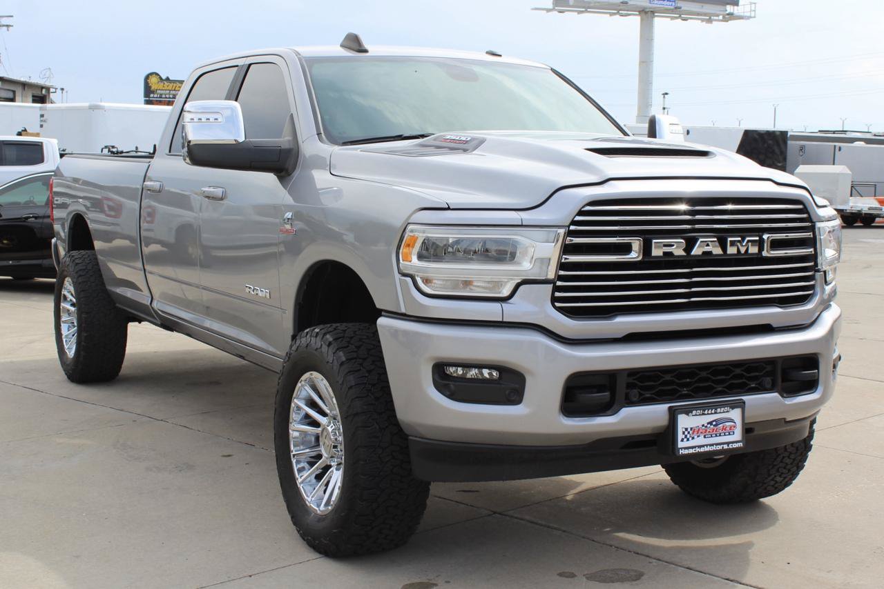 Used 2024 RAM 3500 Laramie w/ Sport Appearance Package AWD/4WD image 4