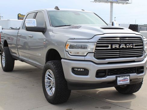 Used 2024 RAM 3500 Laramie AWD/4WD image 4