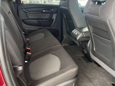 Used 2017 Chevrolet Traverse LT w/ Style and Technology Package FWD image 10