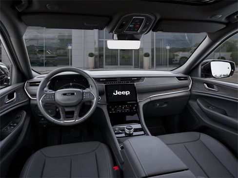 New 2025 Jeep Grand Cherokee Limited w/ Luxury Tech Group II image 14