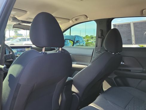 Certified 2025 Nissan Kicks SV FWD image 12