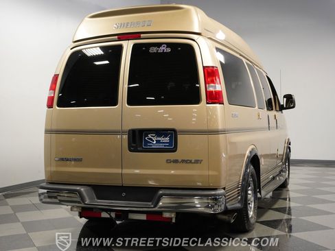 Used 2006 Chevrolet Express 1500 w/ Preferred Equipment Group image 11